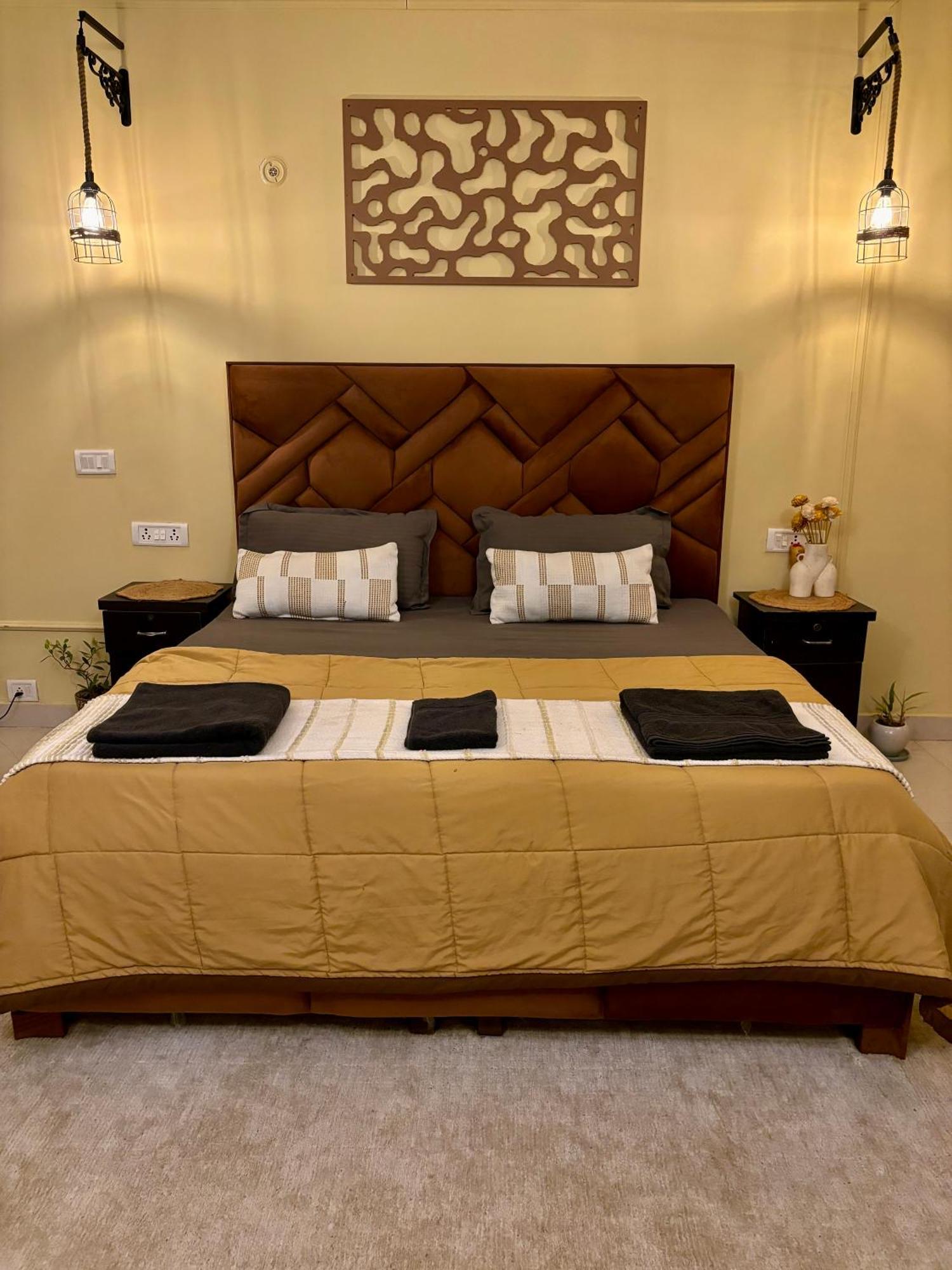 نيودلهي Atharva'S Homestay By Goaround Homes - Nehru Enclave Metro, South Delhi المظهر الخارجي الصورة