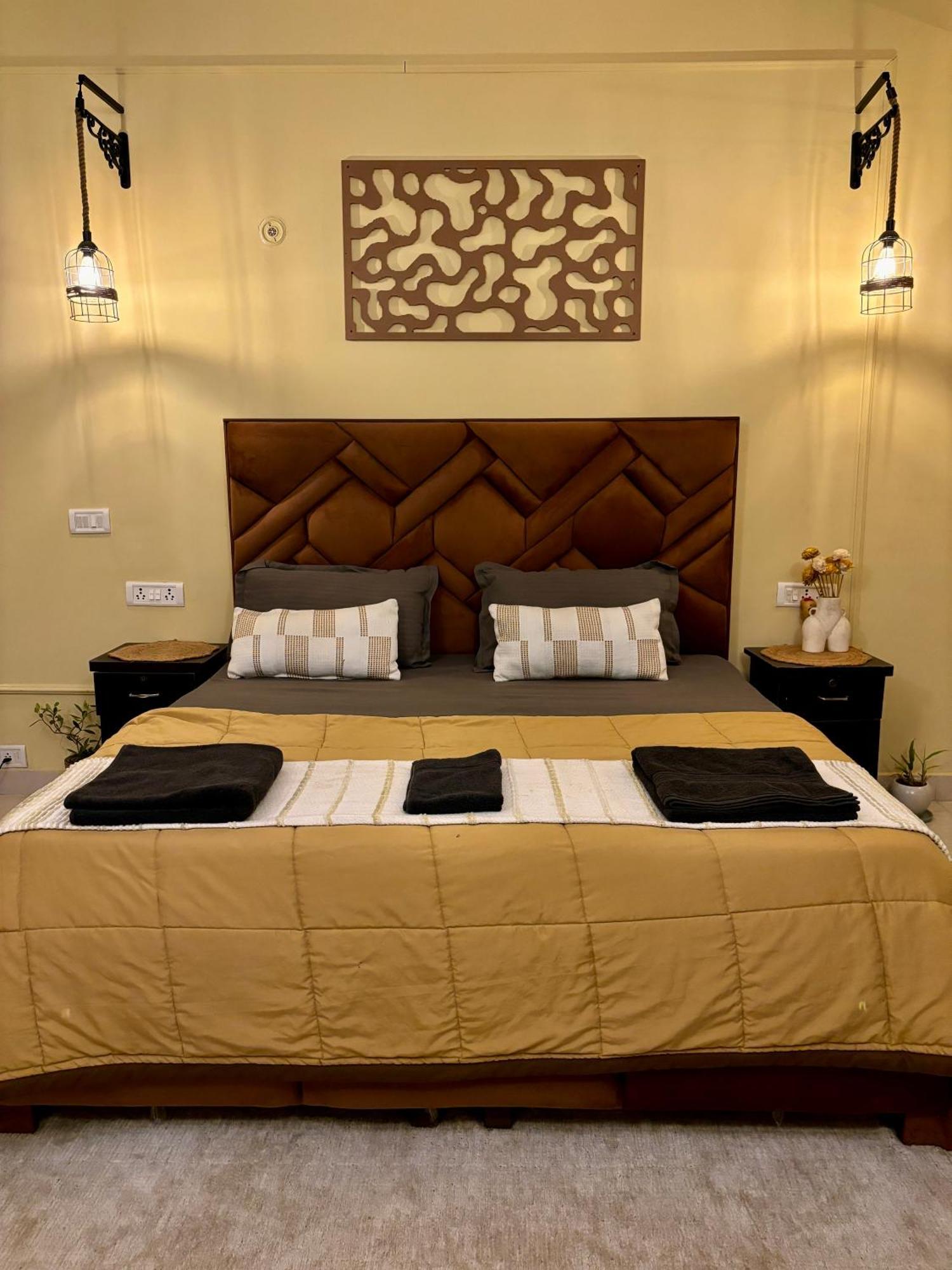 نيودلهي Atharva'S Homestay By Goaround Homes - Nehru Enclave Metro, South Delhi المظهر الخارجي الصورة