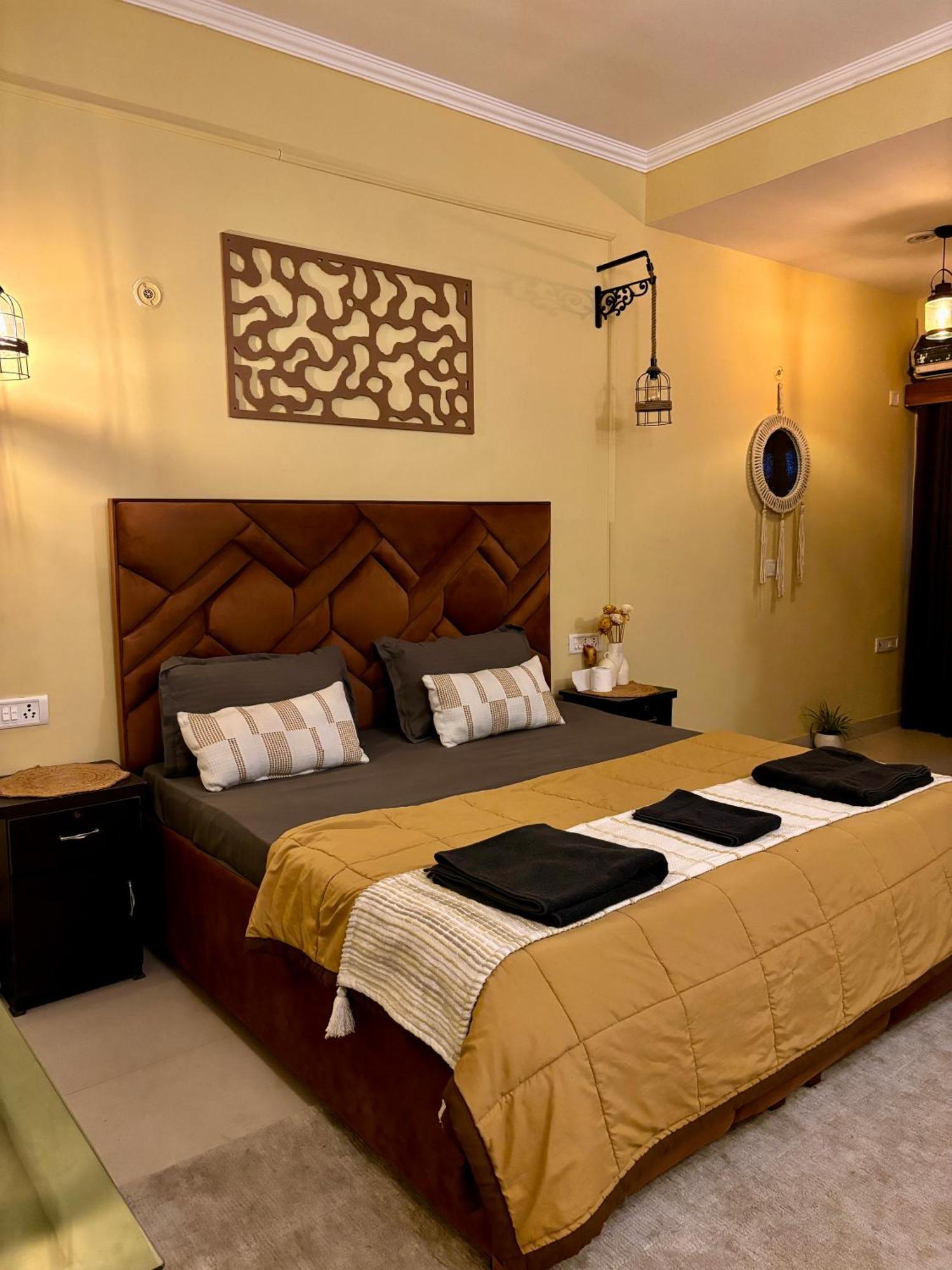 نيودلهي Atharva'S Homestay By Goaround Homes - Nehru Enclave Metro, South Delhi المظهر الخارجي الصورة