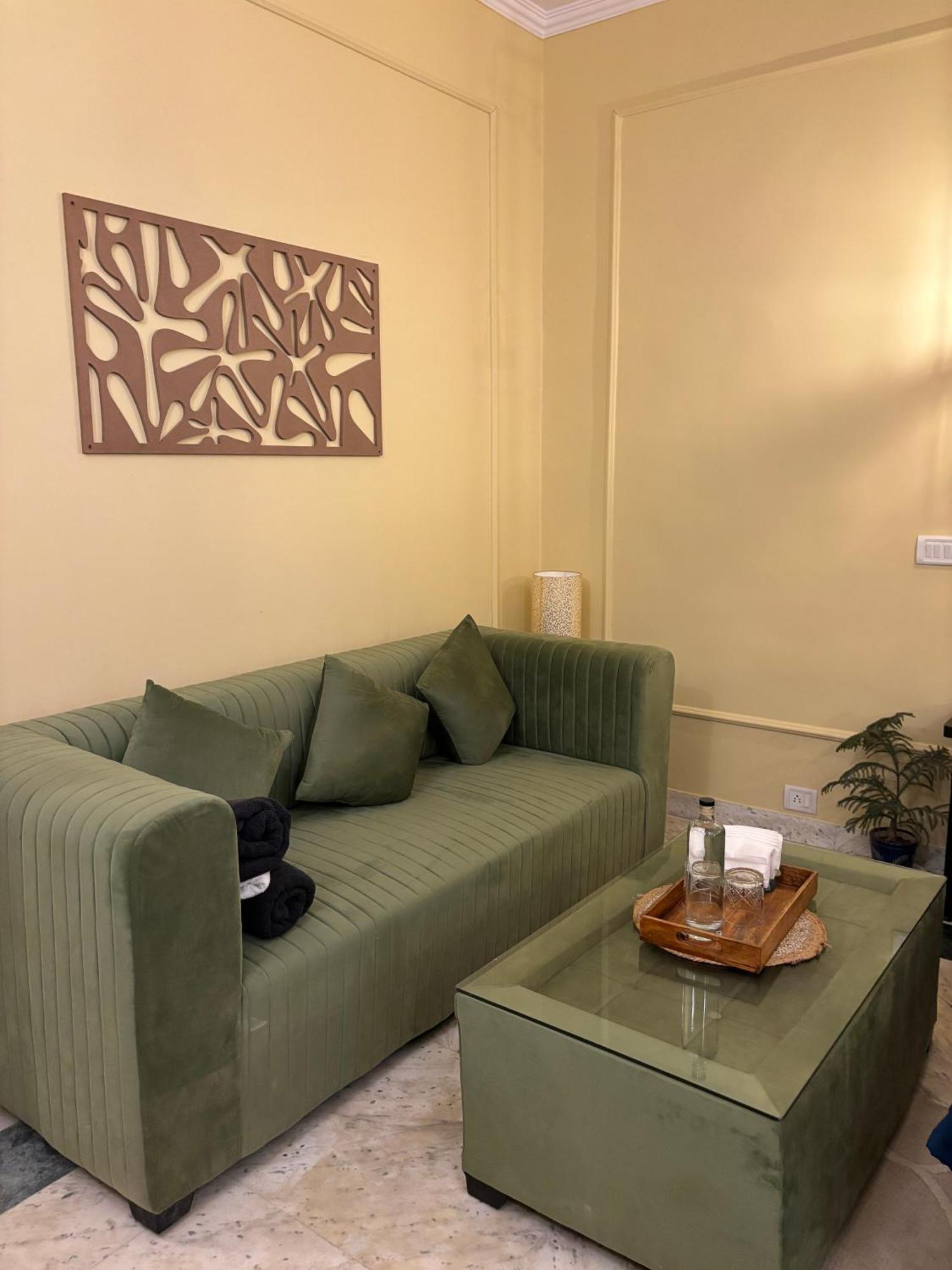 نيودلهي Atharva'S Homestay By Goaround Homes - Nehru Enclave Metro, South Delhi المظهر الخارجي الصورة