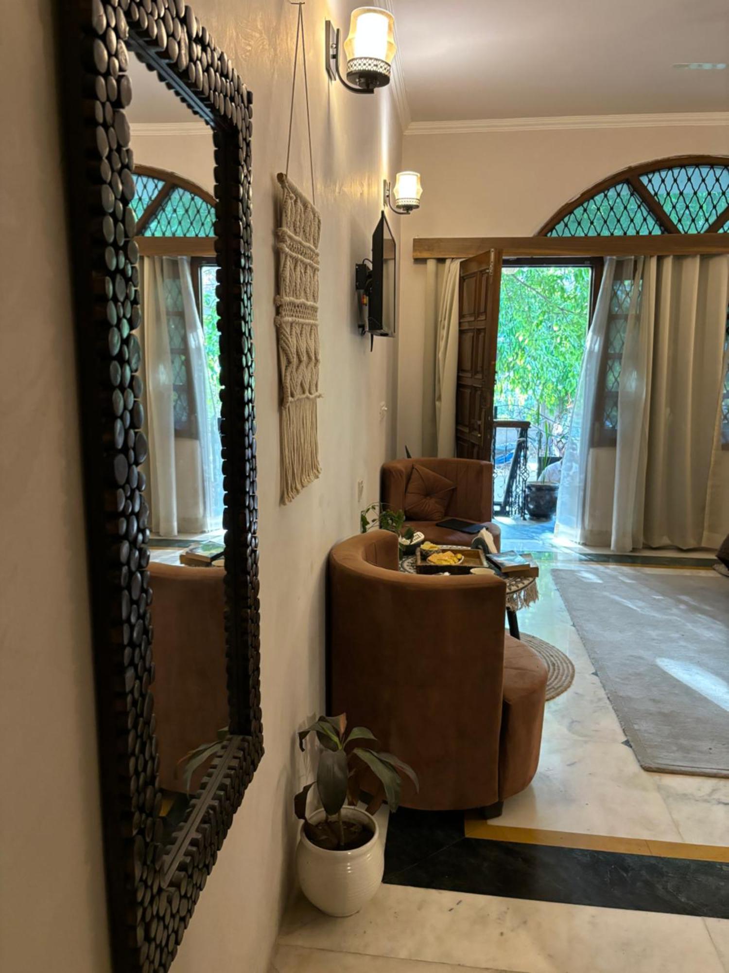 نيودلهي Atharva'S Homestay By Goaround Homes - Nehru Enclave Metro, South Delhi المظهر الخارجي الصورة