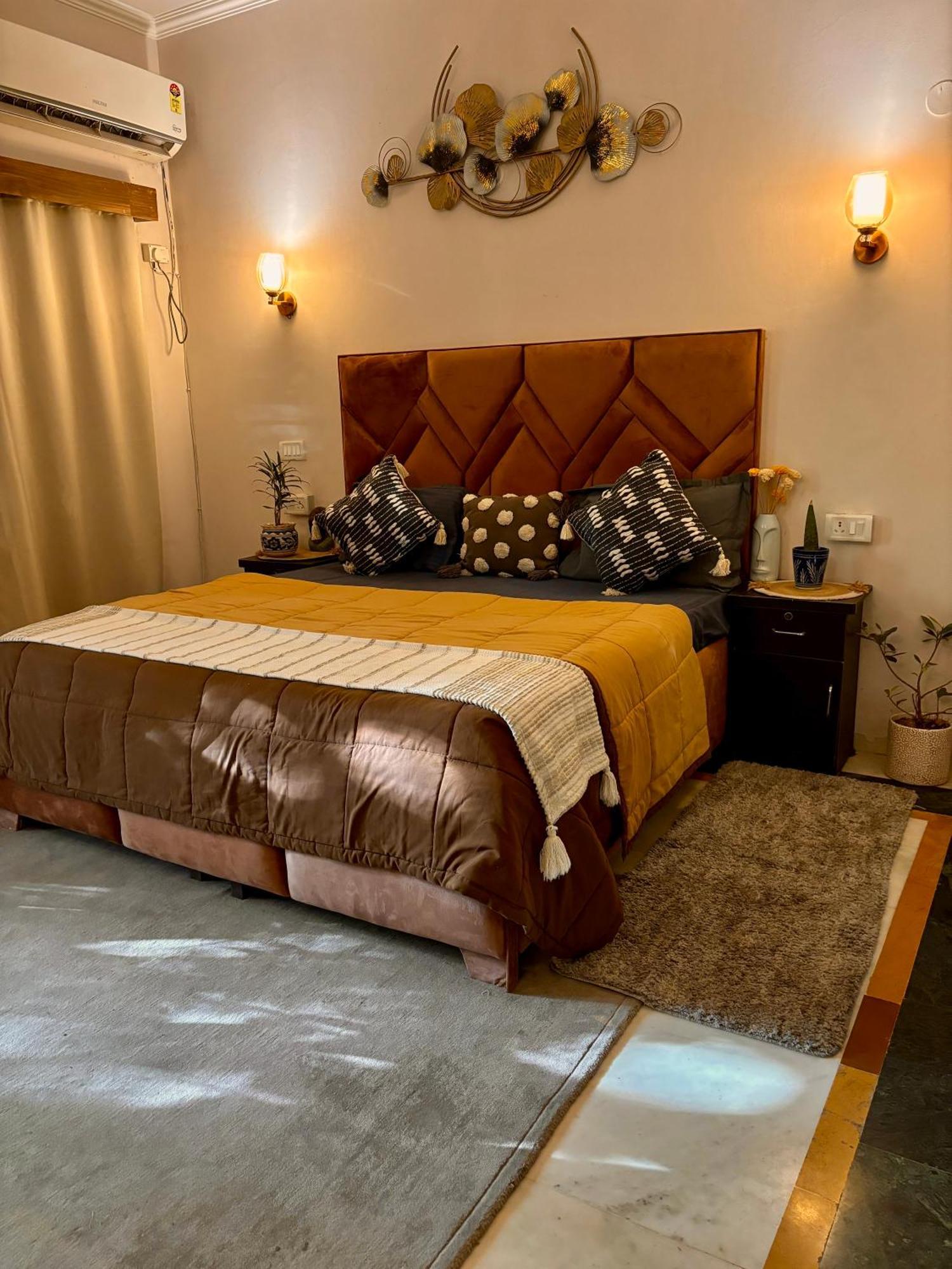 نيودلهي Atharva'S Homestay By Goaround Homes - Nehru Enclave Metro, South Delhi المظهر الخارجي الصورة