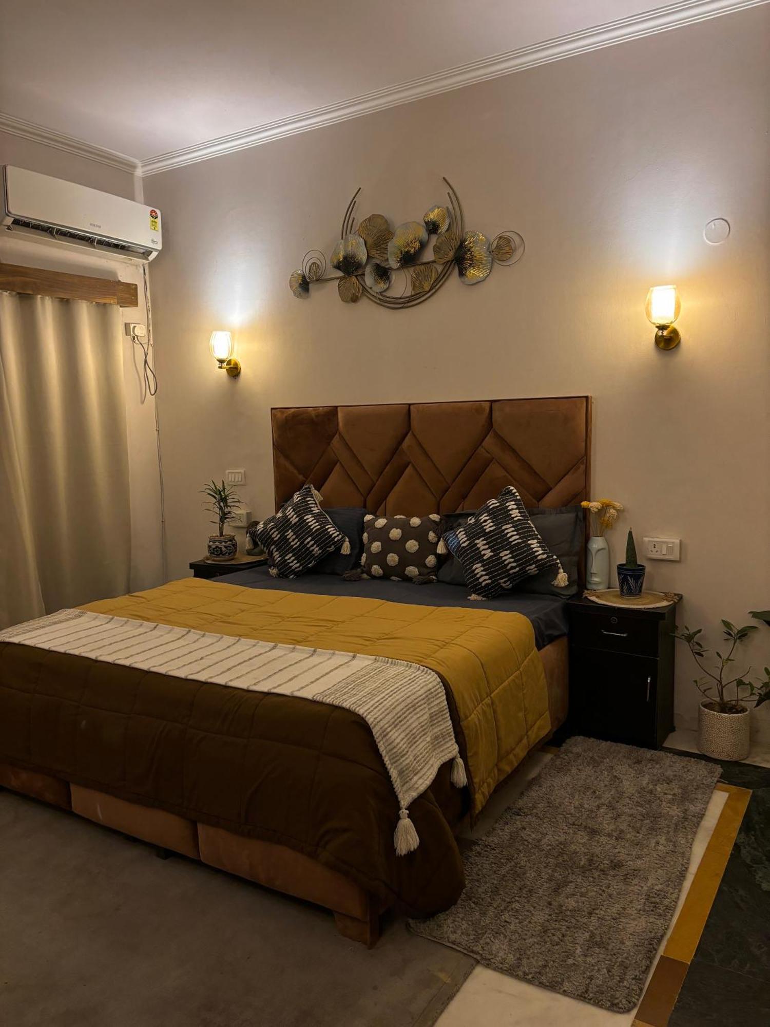 نيودلهي Atharva'S Homestay By Goaround Homes - Nehru Enclave Metro, South Delhi المظهر الخارجي الصورة