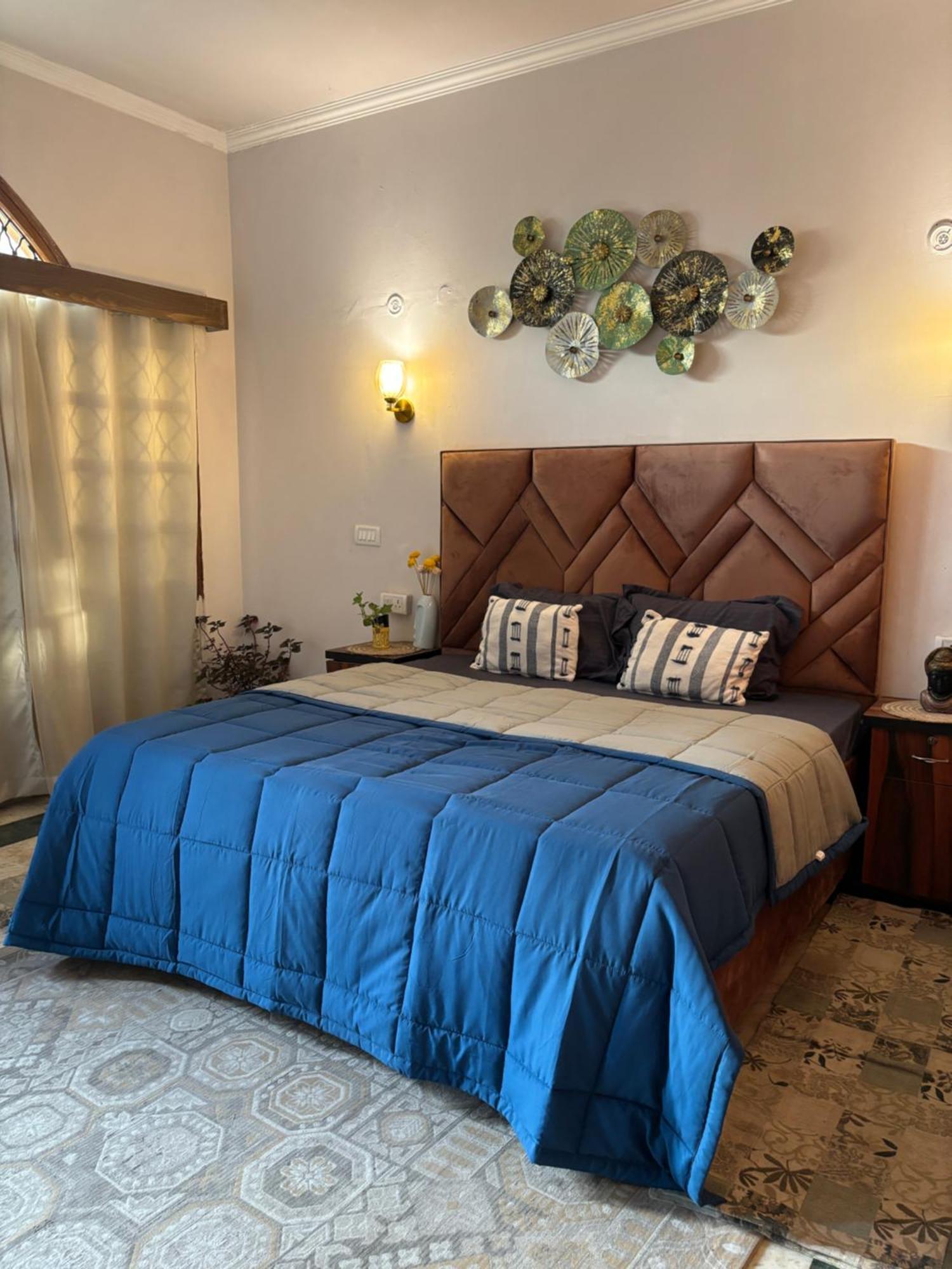 نيودلهي Atharva'S Homestay By Goaround Homes - Nehru Enclave Metro, South Delhi المظهر الخارجي الصورة