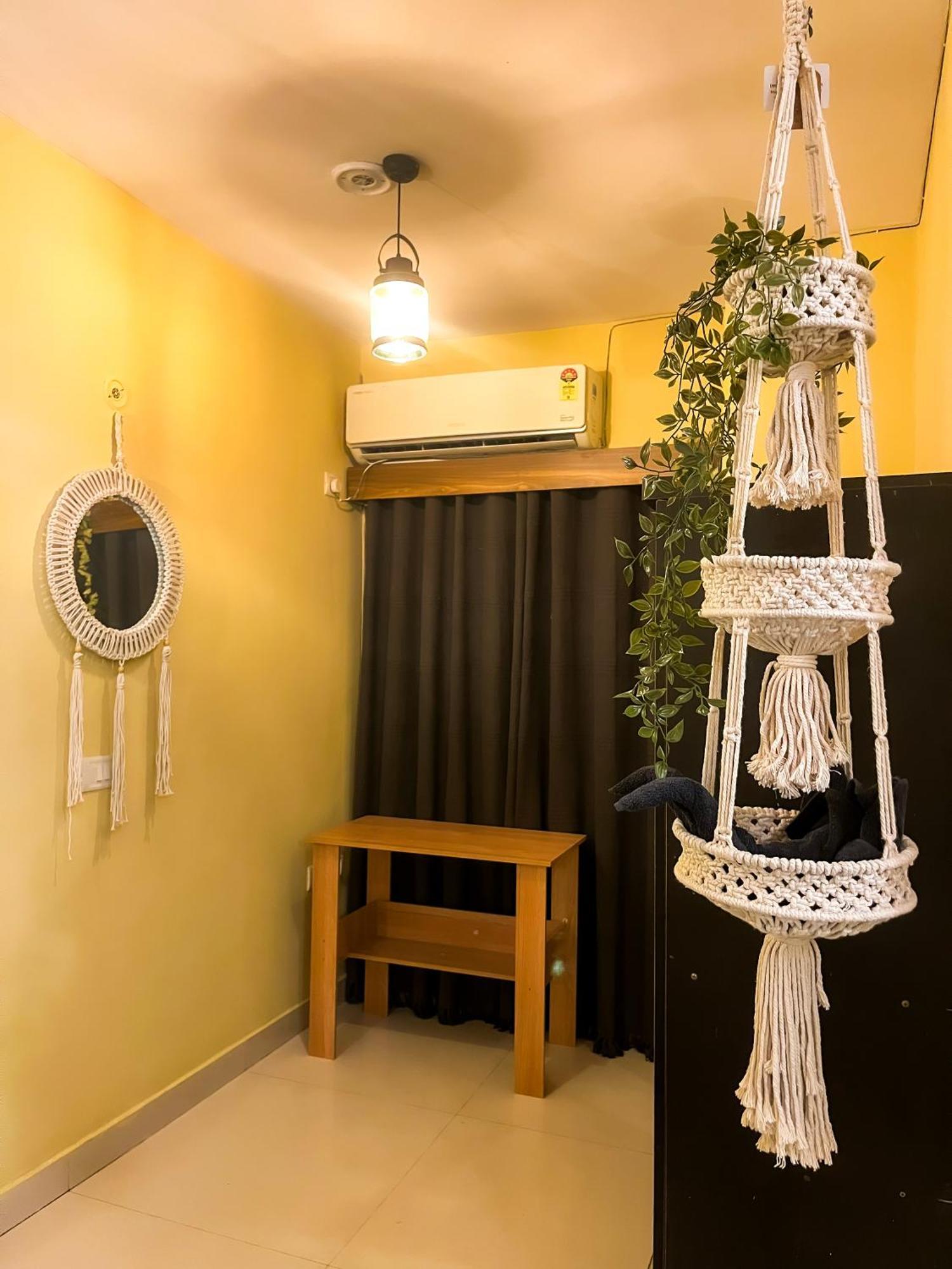 نيودلهي Atharva'S Homestay By Goaround Homes - Nehru Enclave Metro, South Delhi المظهر الخارجي الصورة