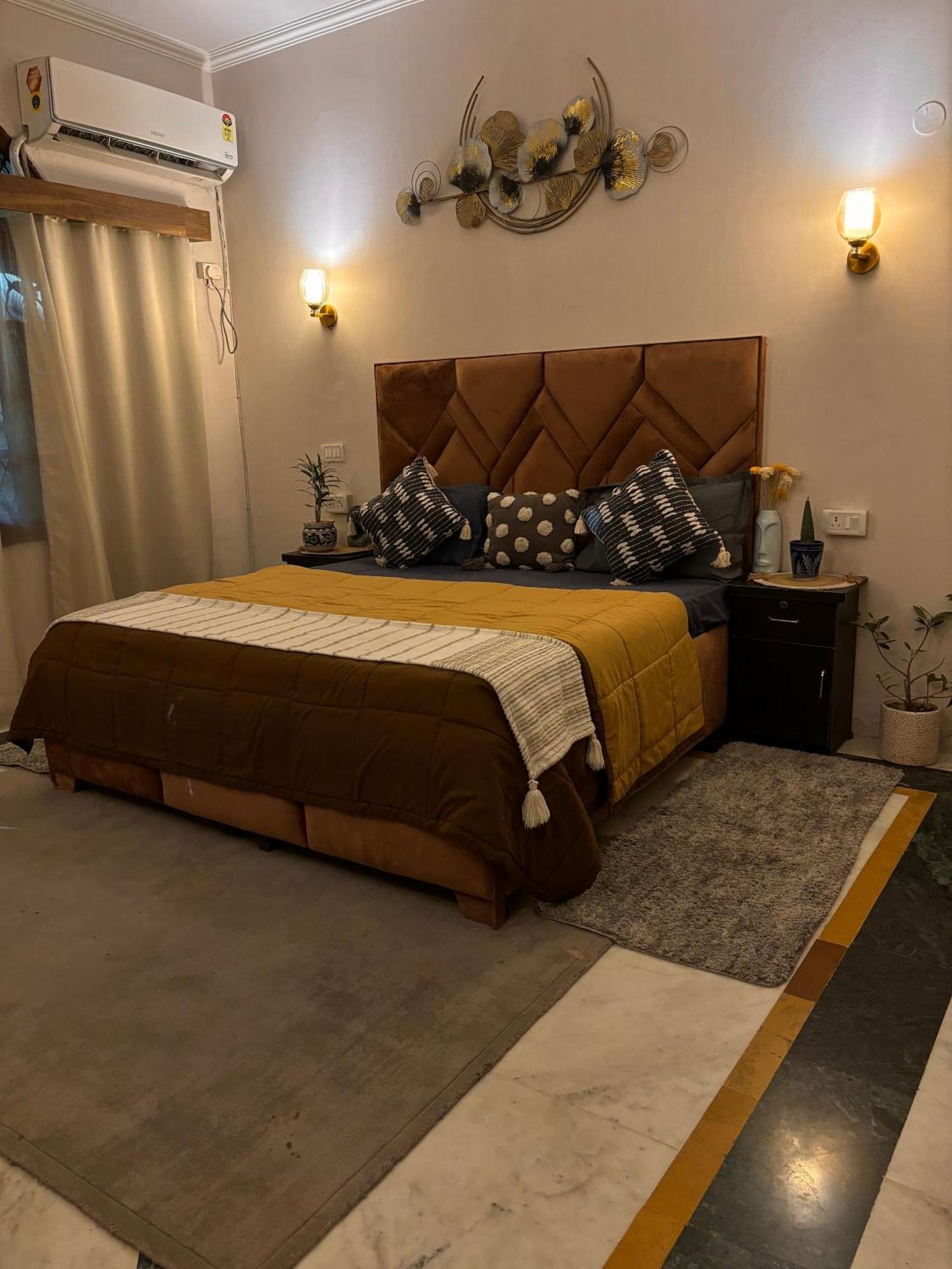 نيودلهي Atharva'S Homestay By Goaround Homes - Nehru Enclave Metro, South Delhi المظهر الخارجي الصورة