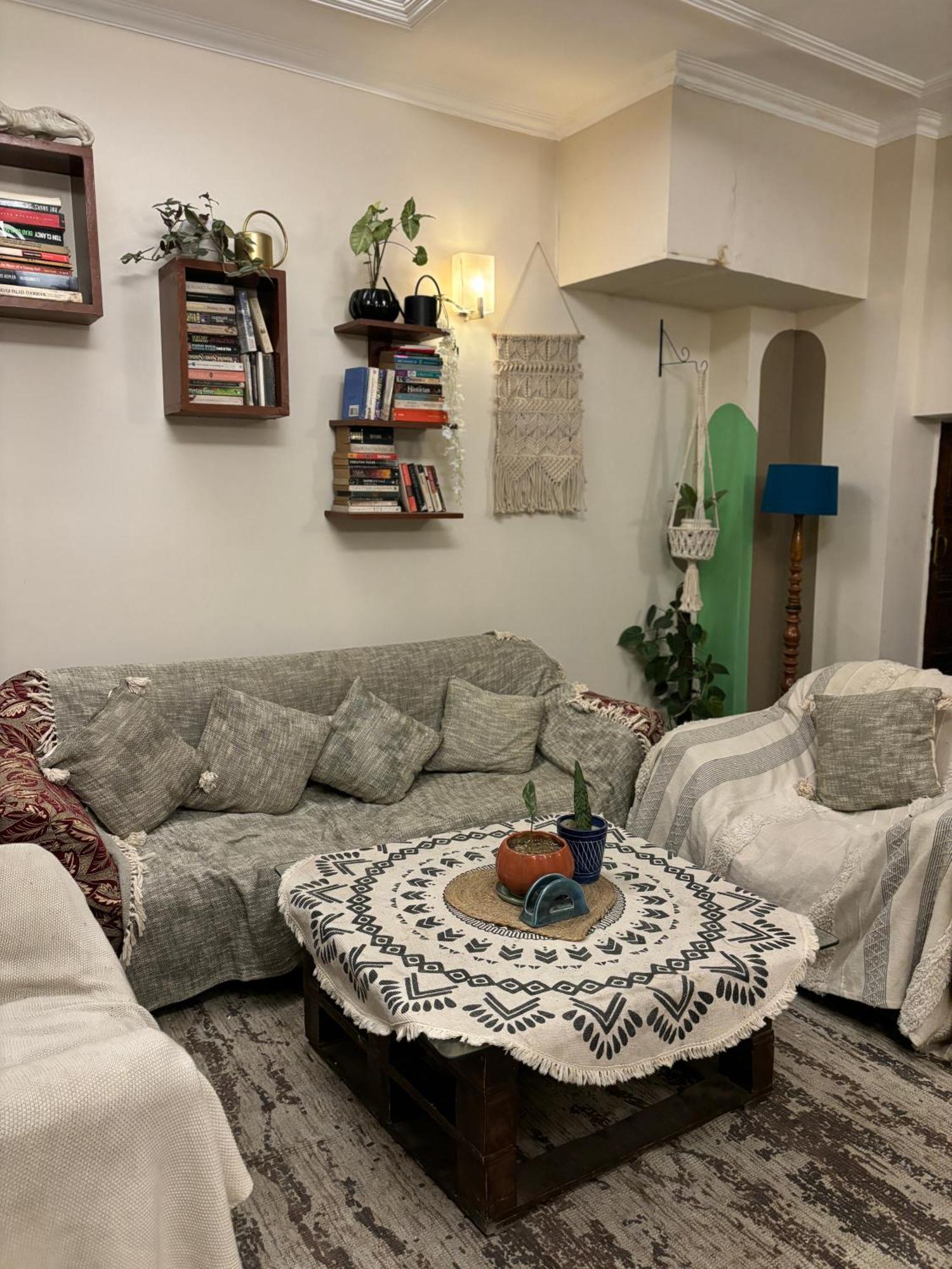 نيودلهي Atharva'S Homestay By Goaround Homes - Nehru Enclave Metro, South Delhi المظهر الخارجي الصورة