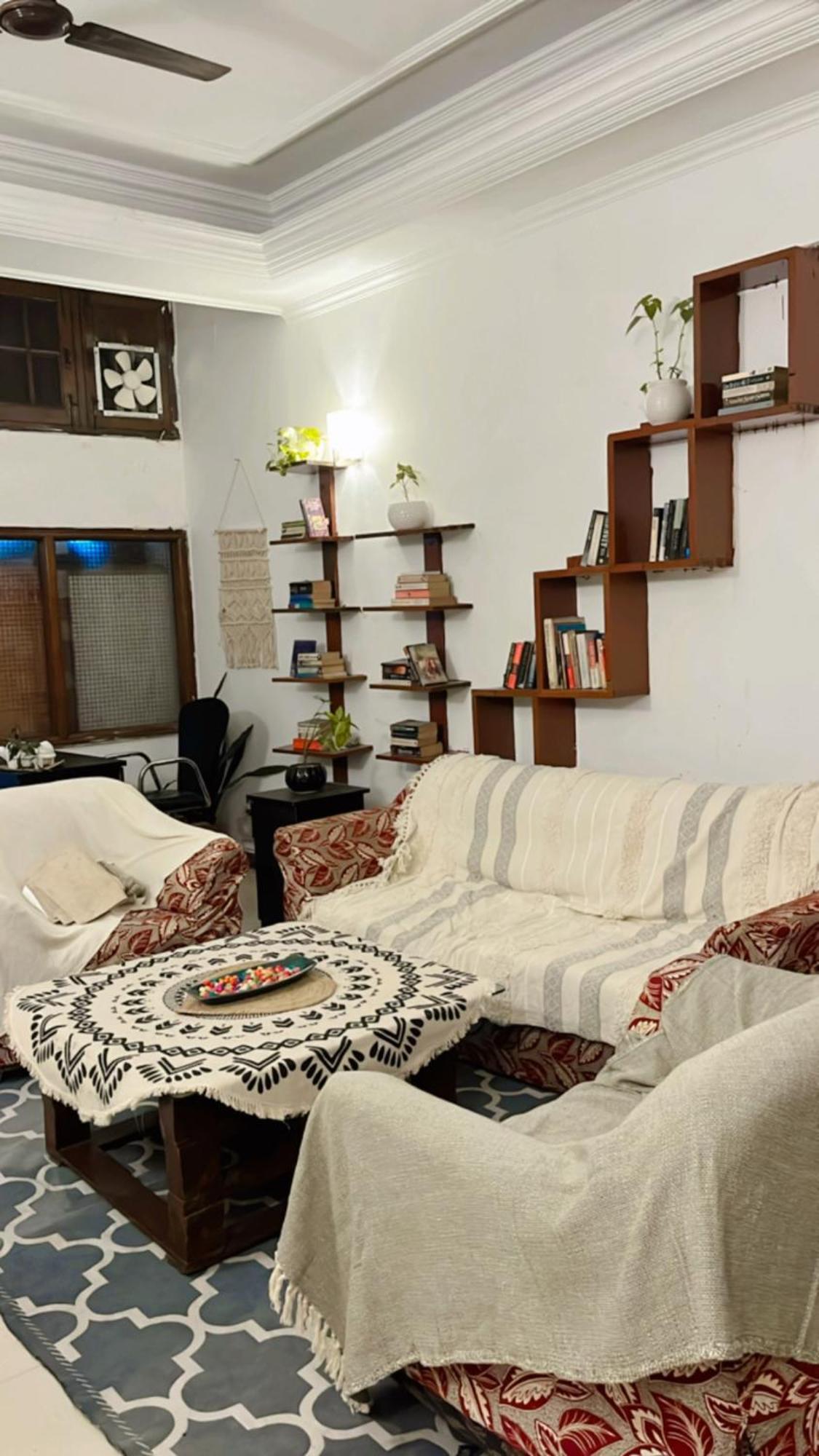 نيودلهي Atharva'S Homestay By Goaround Homes - Nehru Enclave Metro, South Delhi المظهر الخارجي الصورة